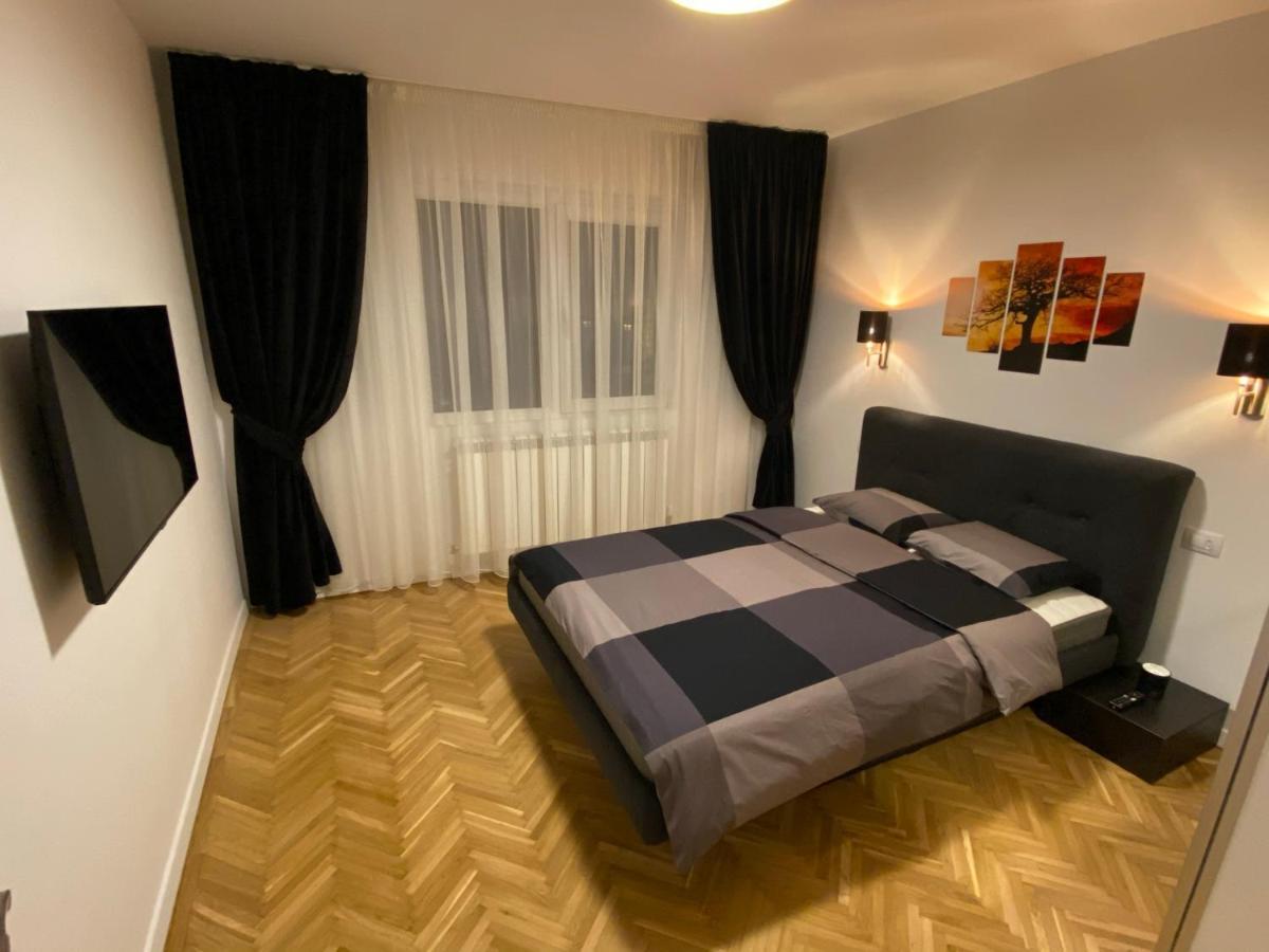 Center Loft Lägenhet Buzău Exteriör bild